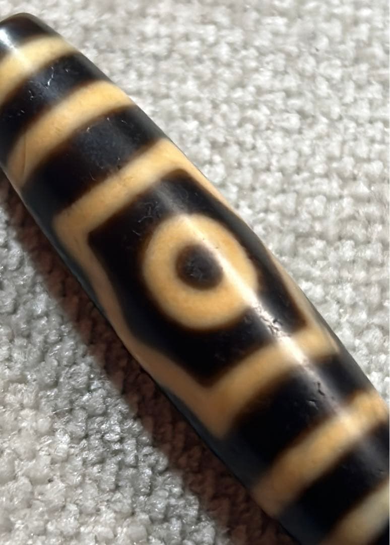 上肯天珠　三眼天珠　／送料込　匿名発送／チベット　天珠