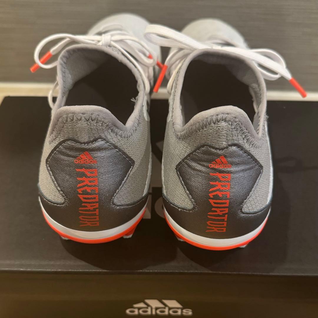 新品未使用【adidas predator サッカーシューズ 26cm】