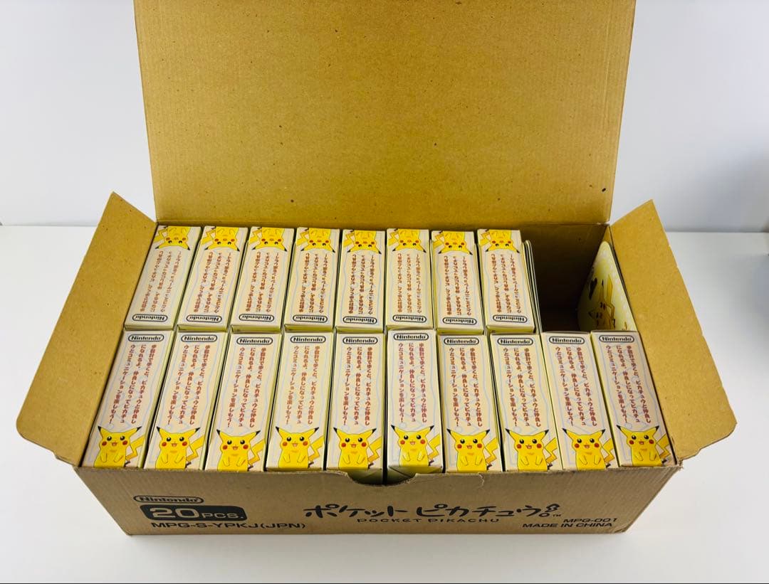 新品 Nintendo ポケットピカチュウ 万歩計 ポケモン 18個 カートン