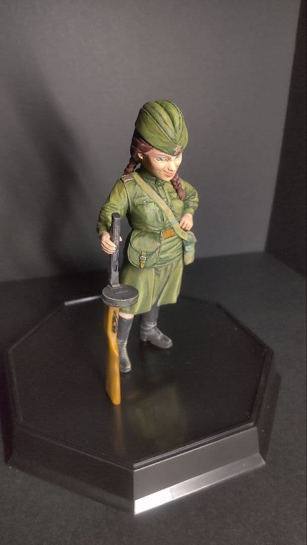 ファインモールド 鳥山明 ワールドファイター ターニャ 塗装済み完成品