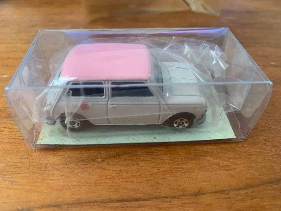 トミカ　ミニクーパー　ミニ誕生30周年記念車
