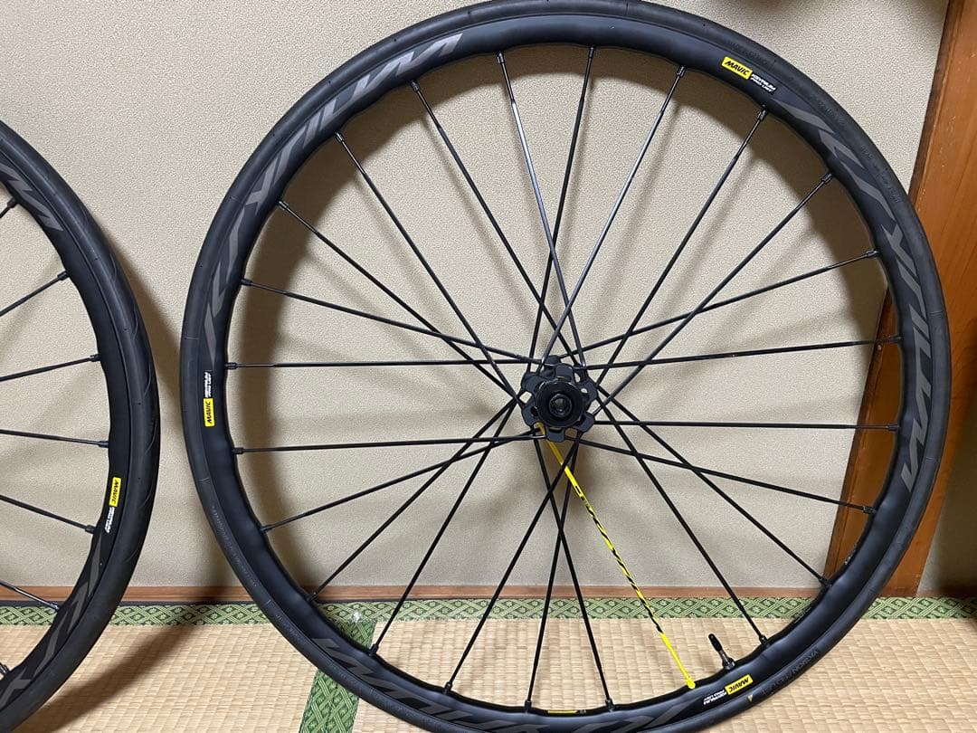 MAVIC KSYRIUM PRO UST DISC シマノ用