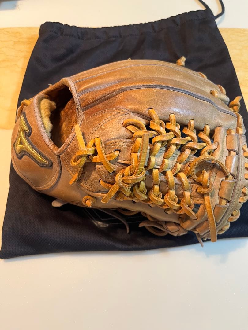 ミズノプロ 内野手用硬式グローブ 収納袋付き