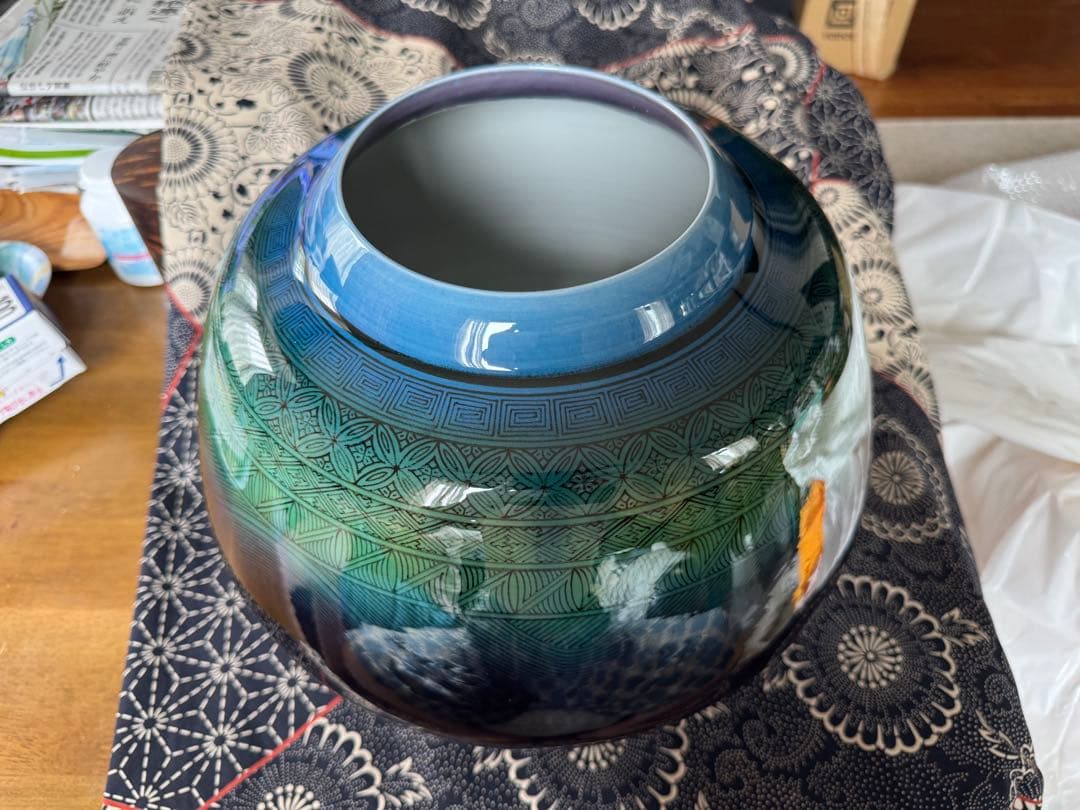 幅30cmの大型作品！　人間国宝　三代　徳田八十吉　(正彦銘) 碧明釉小紋壺