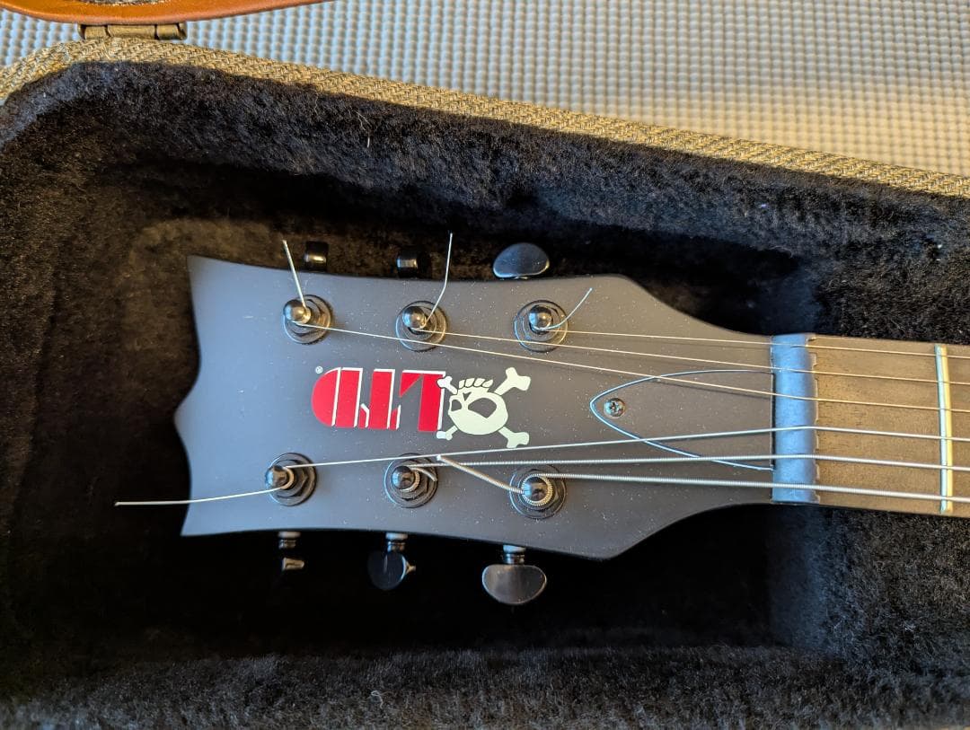 ESP EC-500 LTD サテンブラックエレキギター