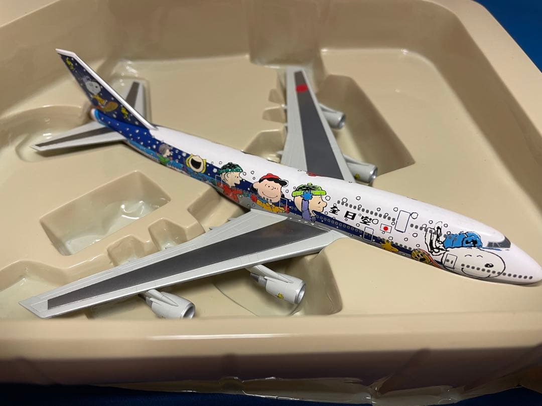 ANA　ボーイング747−400D　スヌーピー　フライングカラーズ