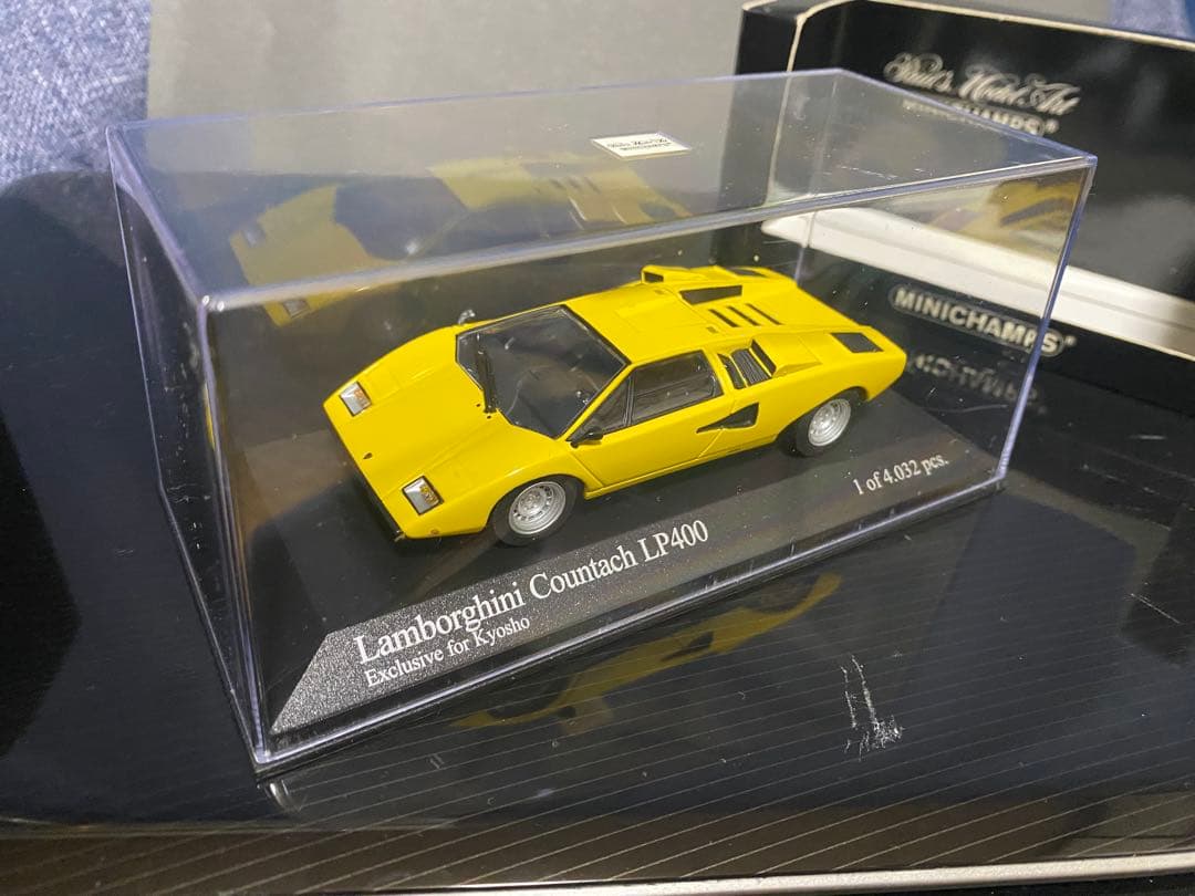 1/43 ランボルギーニ カウンタック LP400 イエロー 京商ver.