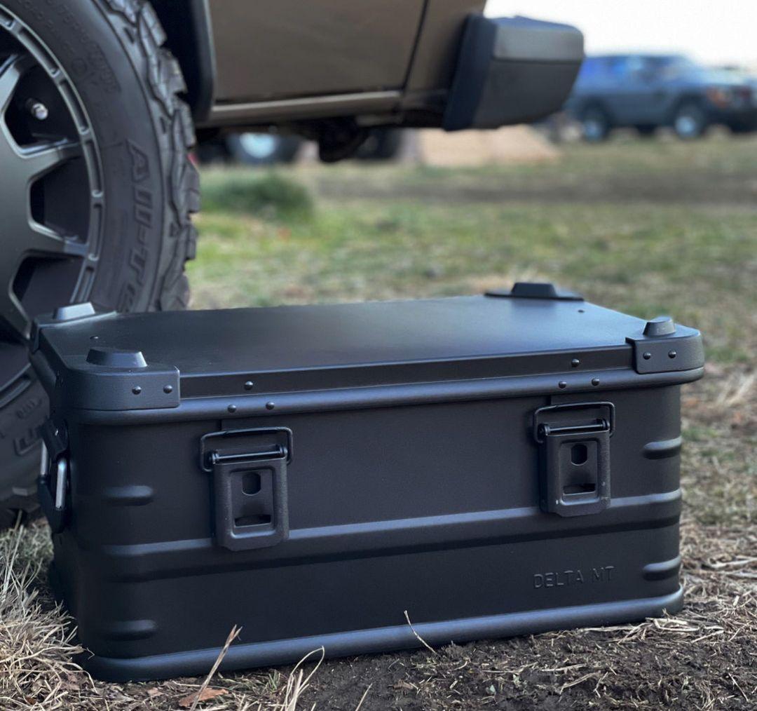 DELTA/MT アルミコンテナ ブラック　30L