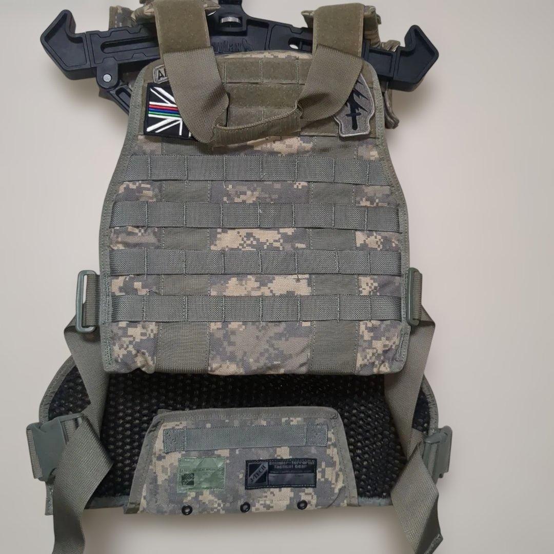 米軍装備　ACU迷彩　一式まとめてセット　プレートキャリア　BDU 実物あり