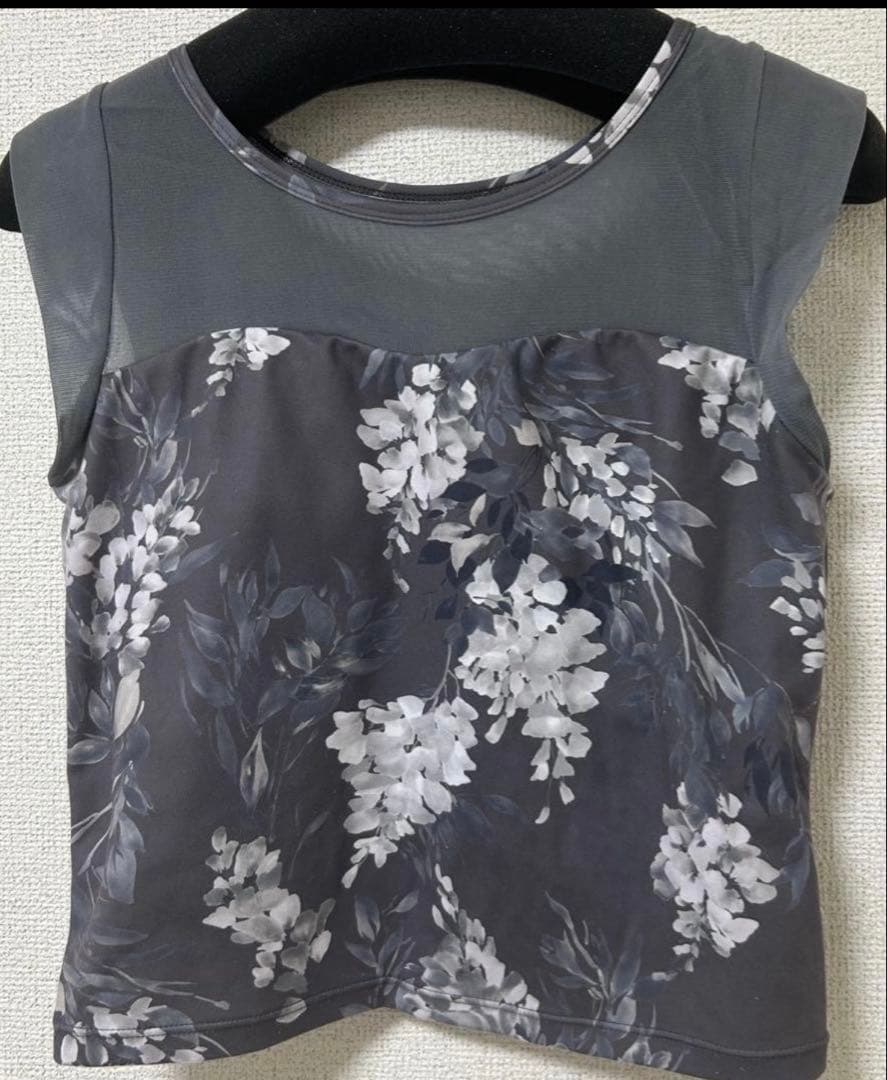 SUKALA cozyプリントノースリーブブラトップ・レギンス 2点セット M