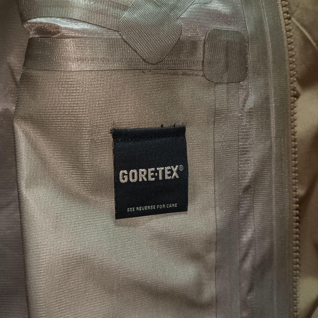 ビヨンドクロージングGORE-TEX M ベージュ