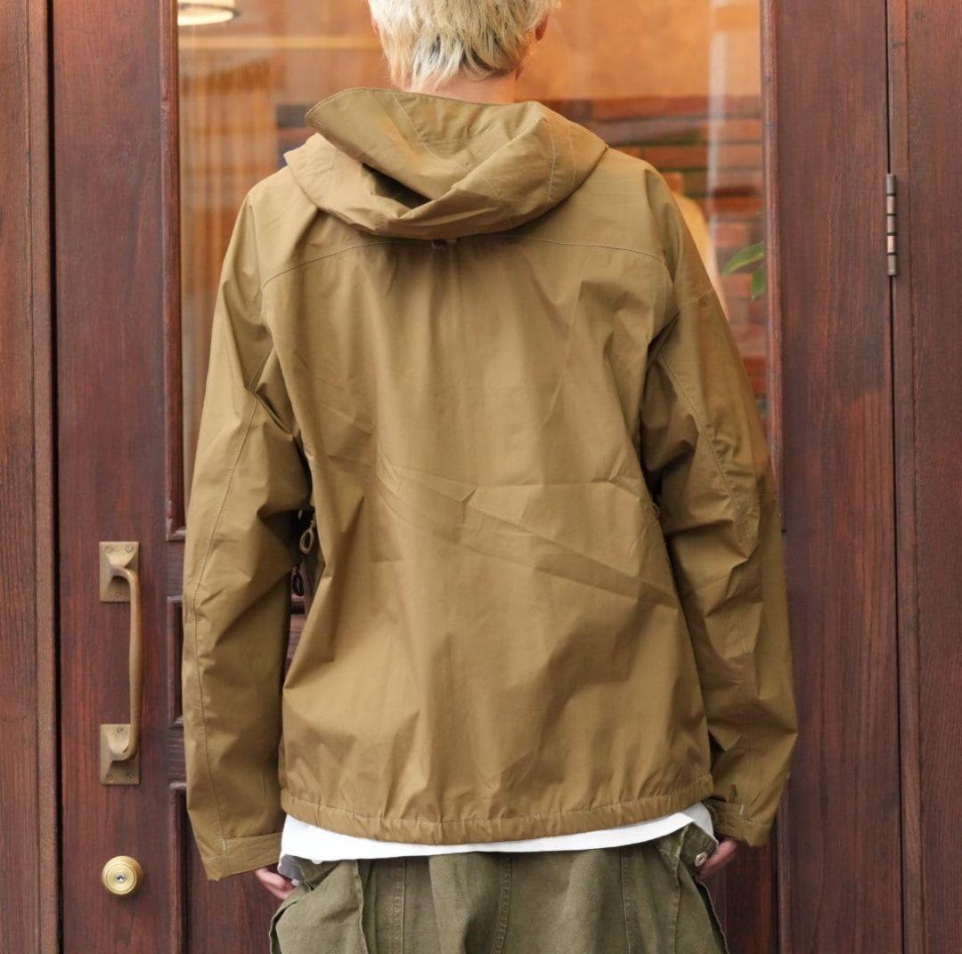 ビヨンドクロージングGORE-TEX M ベージュ