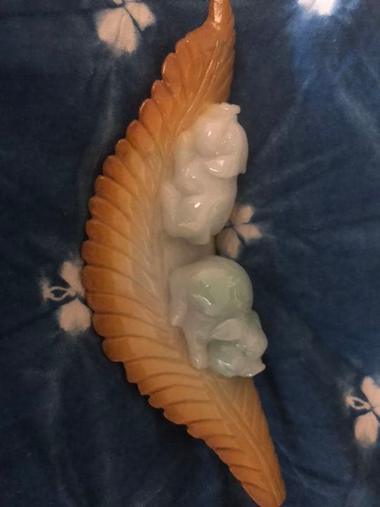 稀少翡翠彫刻 手彫り