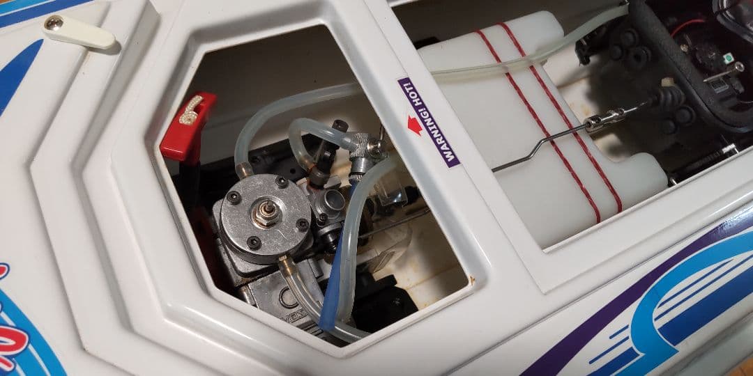 京商　KYOSHO RCレーシング GPボート　ラジコン　メカ付　エンジン完動