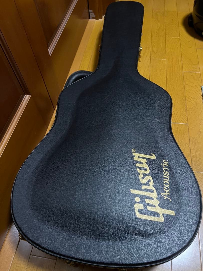 Gibson HUMMING BIRD ギブソン ハミングバード