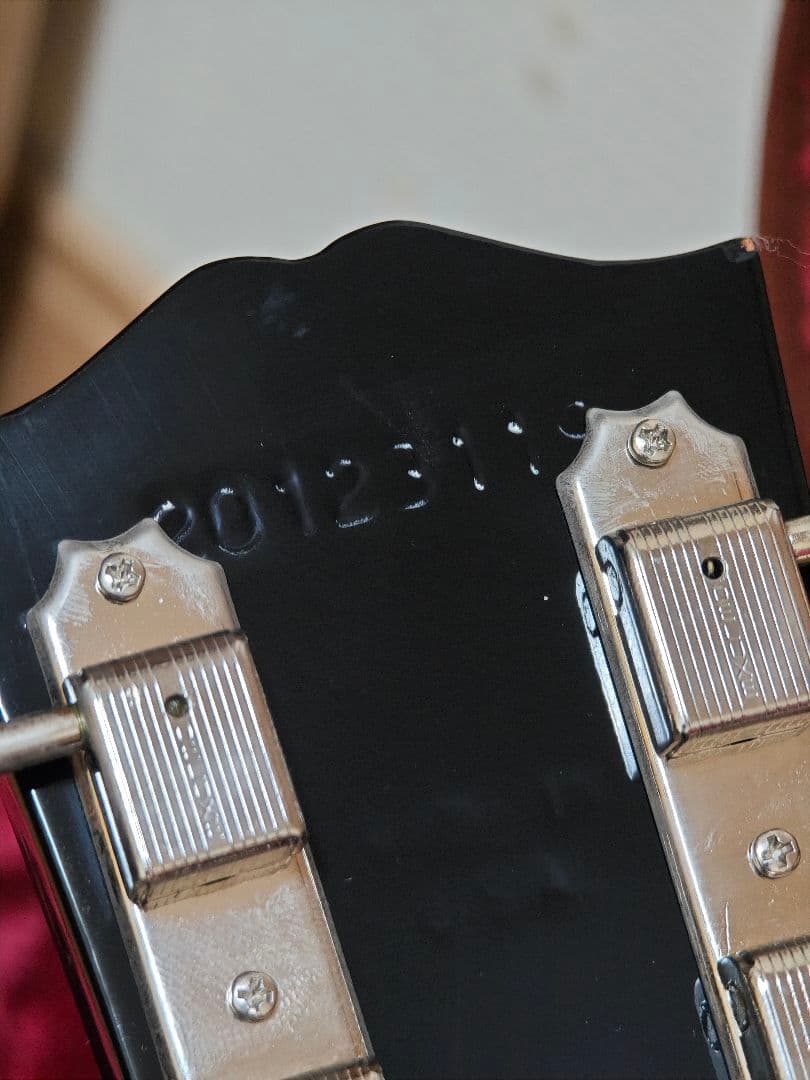 Gibson 1950s J-45 純正品ハードケース付き