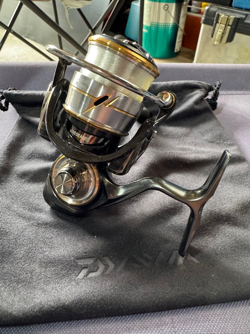 Daiwa LUVIAS FC LT2500S-XH スピニングリール