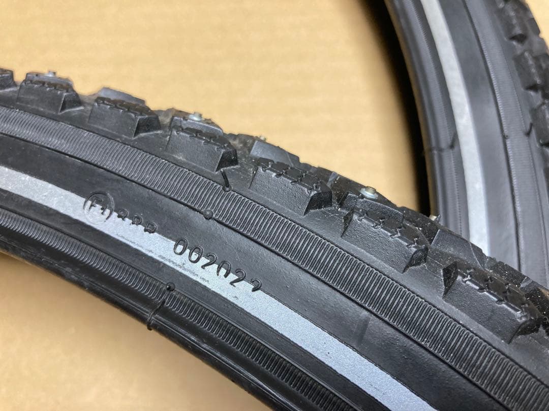SCHWALBE WINTER PLUS 26 x 1.75 シュワルベ