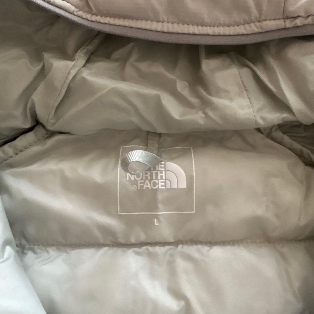 新品未使用タグ付き♪ ザ・ノース・フェイス　レッドランフーディ レディース