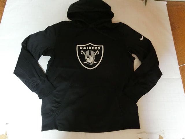 USA購入ナイキTHERMA-FIT オークランド レイダーズ　パーカーUS L