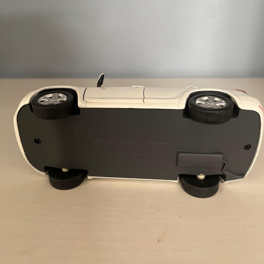 トヨタ ヴァンガード ホワイト ミニカー