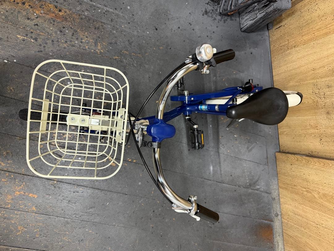 中古車　幼児用　イノベーションファクトリー　18インチ　美品