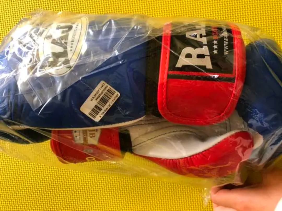 ボクシンググローブ キックボクシング グローブ