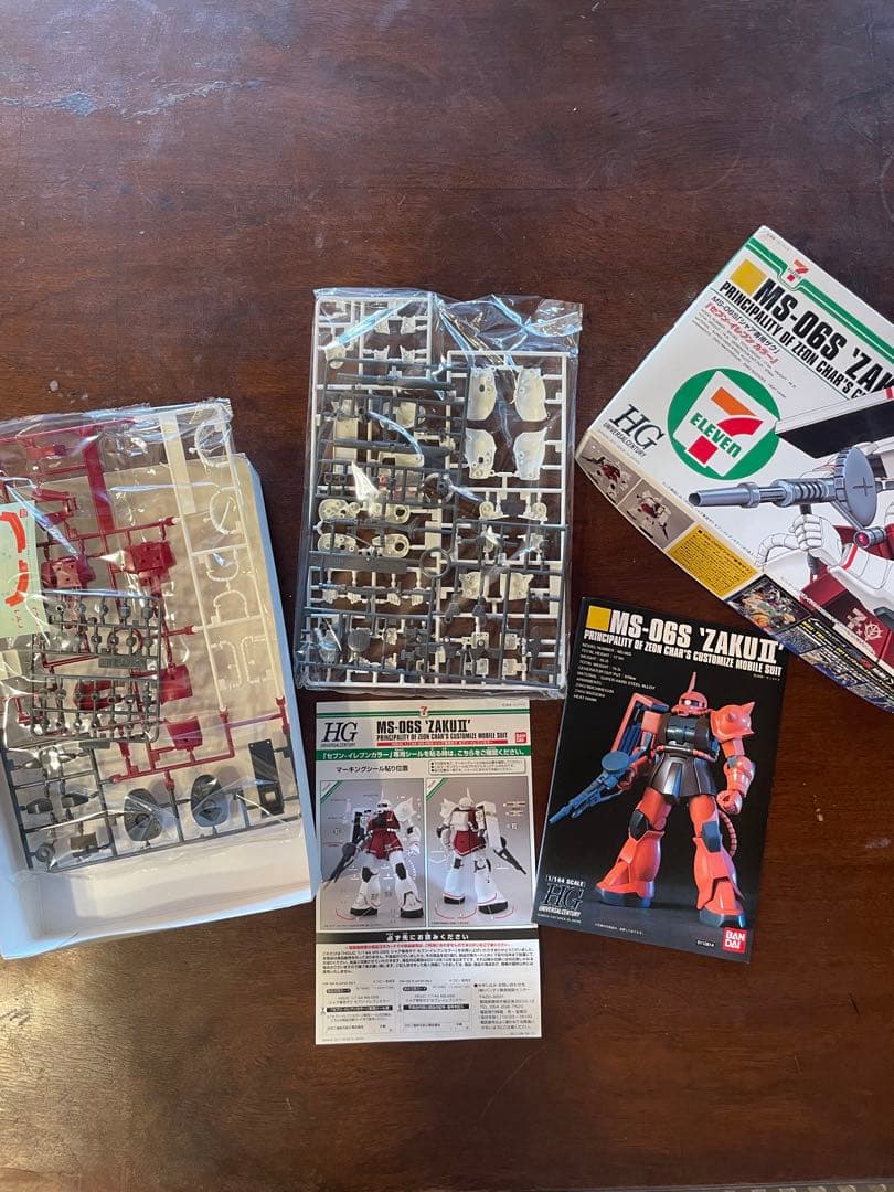 バンダイ HGUC 1/144 MS-06S シャア専用ザク セブンイレブン …