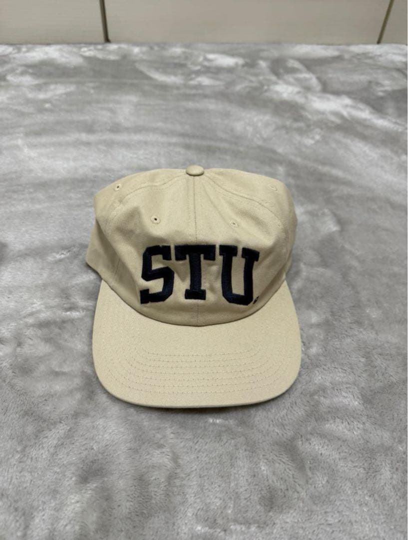 STUロゴ刺繍 ベージュキャップ