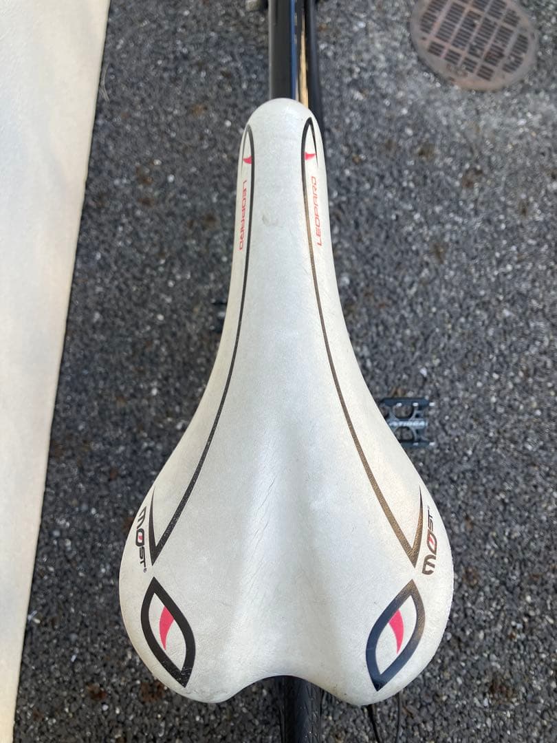 PINARELLO クロスバイク 黒/銀