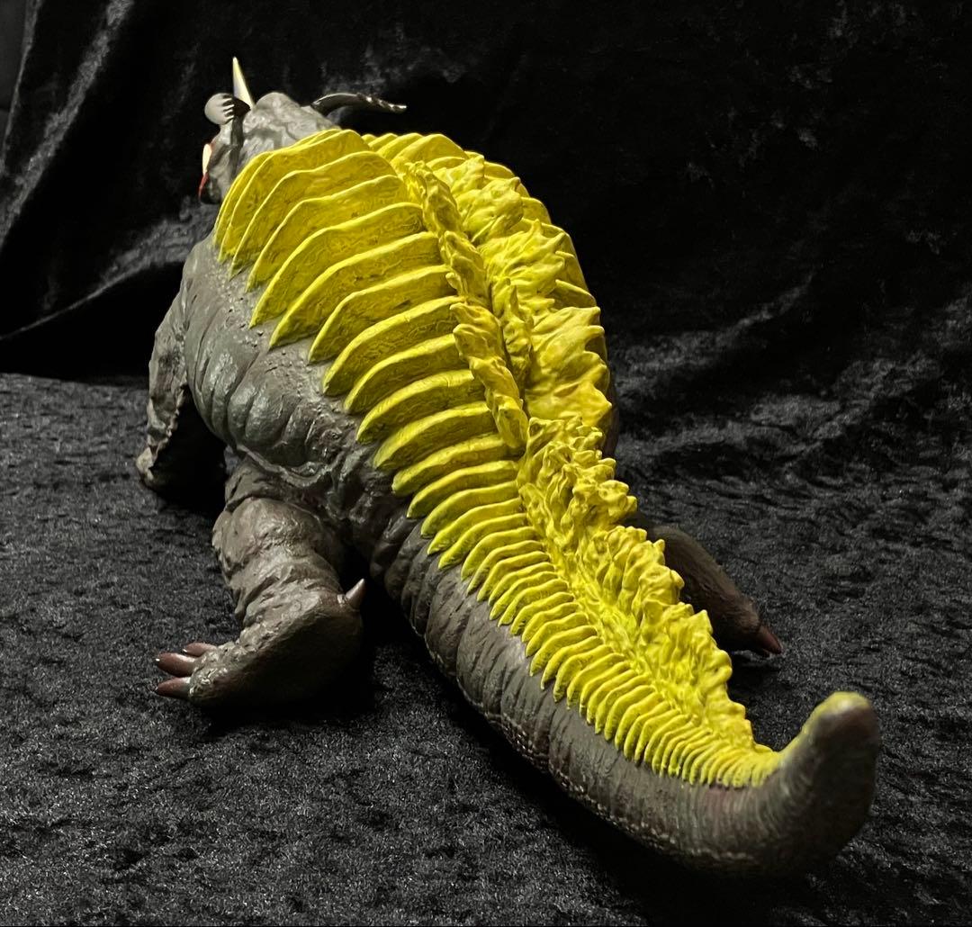 塗装済完成品　ビリケン商会　ネロンガ