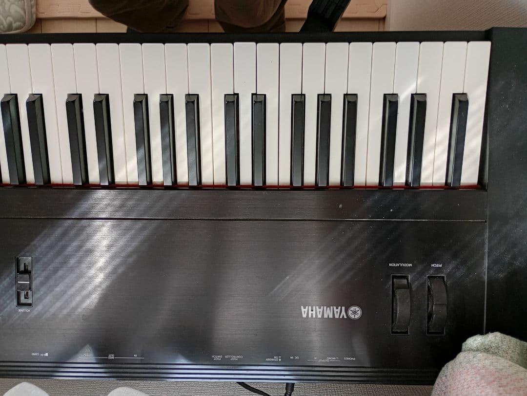 Yamaha S08 シンセサイザー 61鍵盤(着払い)