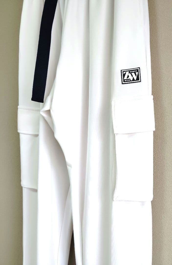 ZUMBA☆ 正規品☆ カーゴパンツ ☆白 ☆XS