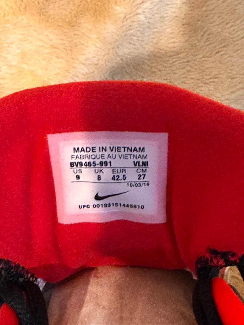 NIKE カスタムオーダー スパイク レッド×ブラック／新品未使用（箱なし）