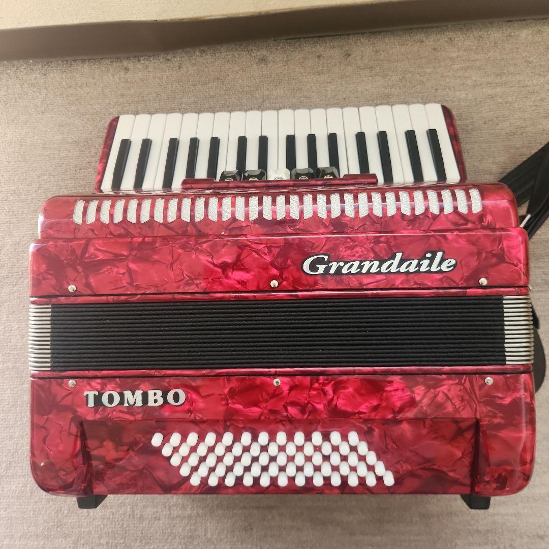 トンボアコーディオン　GT60B コスモレッド