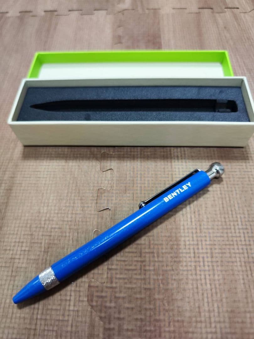 BENTLEY 青 ボールペン