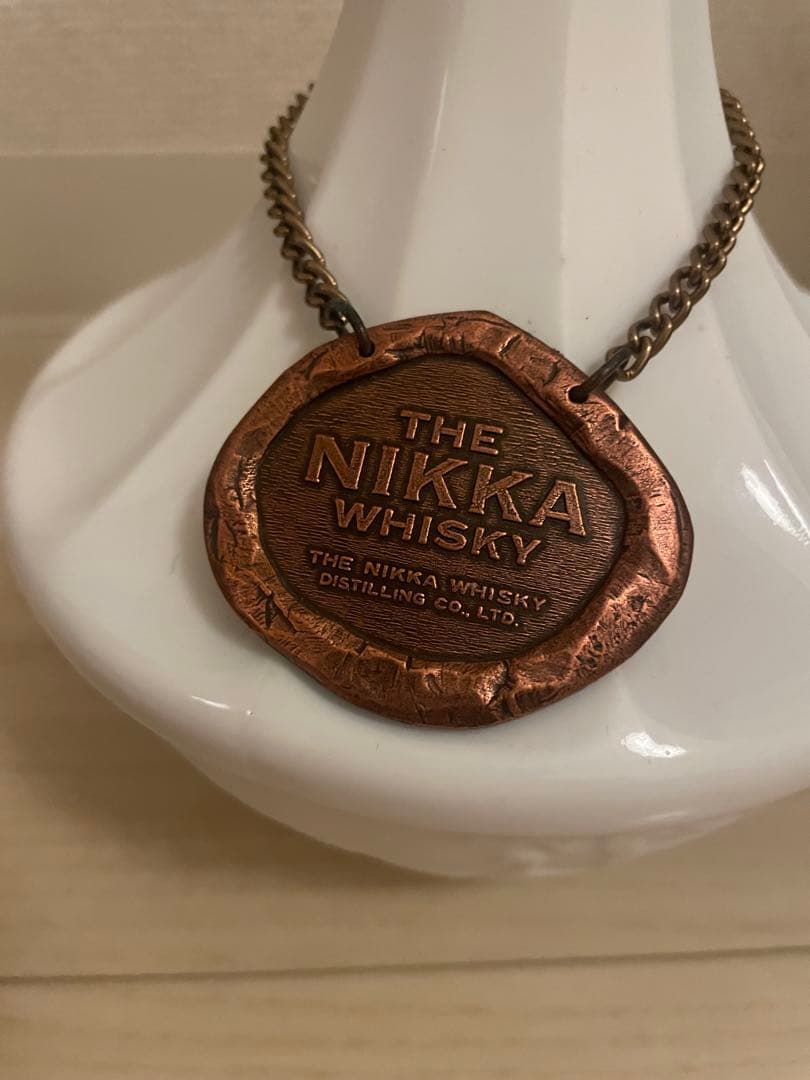 と*中様 ウイスキー ニッカ 鶴 白 陶器ボトル 750ml 43%