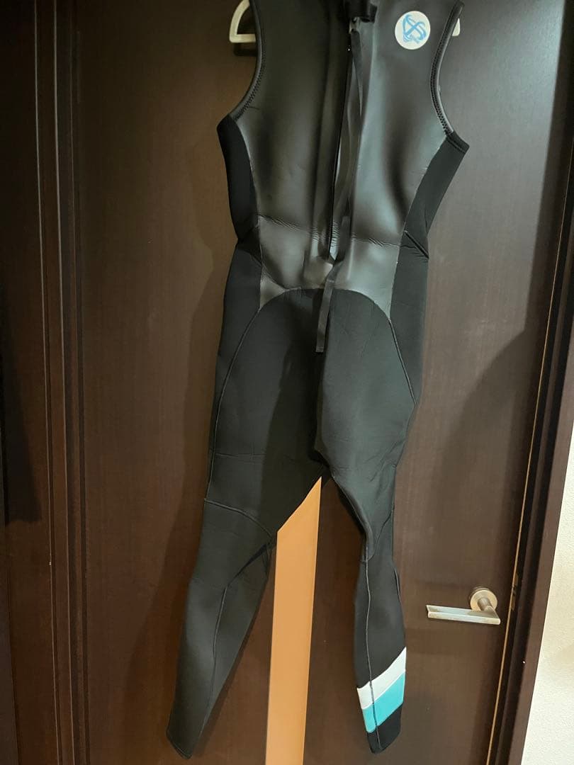 FELLOW ウェットスーツ 上下セット 黒/水色