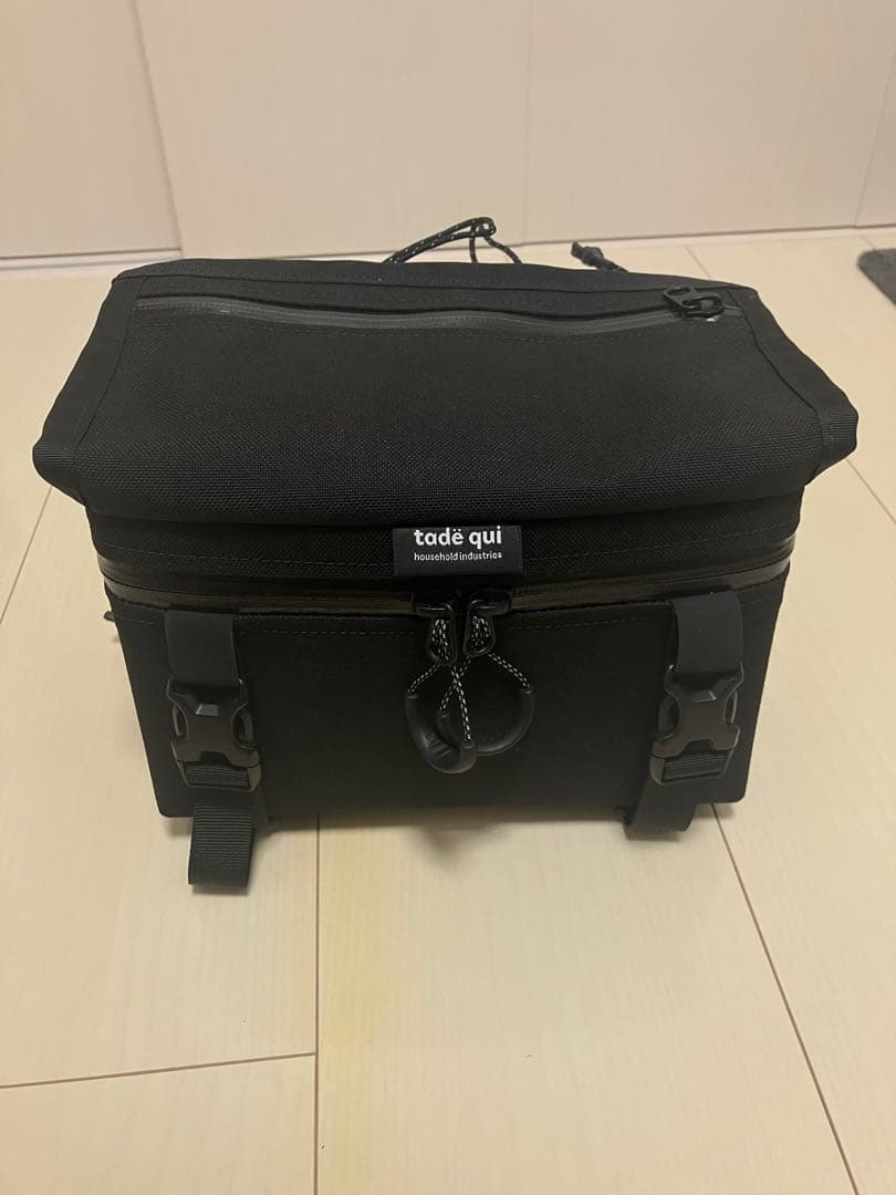 美品　タデクイ　tade qui カニンガムバック　フロントバッグ