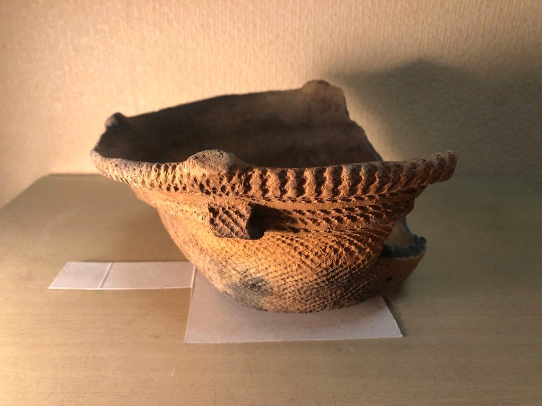 「縄文土器の欠片 No.525」です。