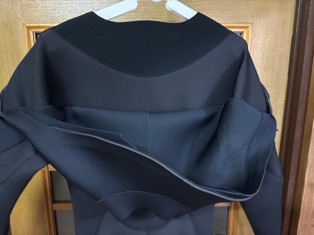 Bewet ジャージフルスーツ　Ｌサイズ　新品未使用