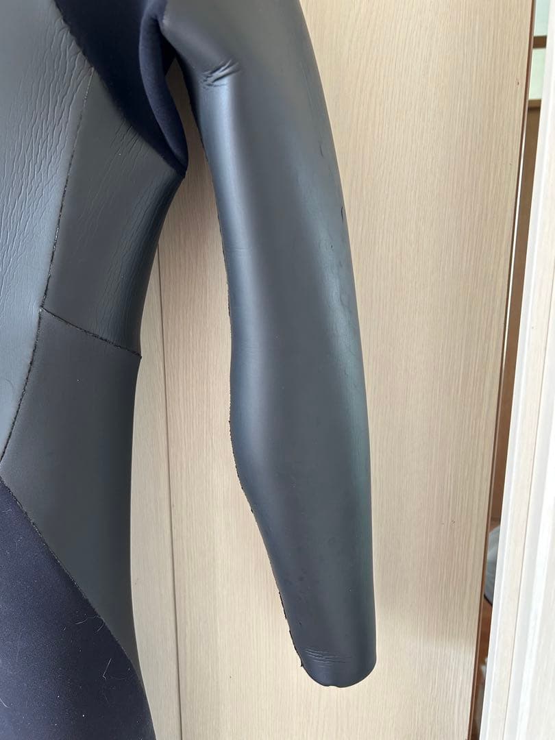 そろそろ冬支度　RASH ラッシュウェットスーツ　セミドライ　L