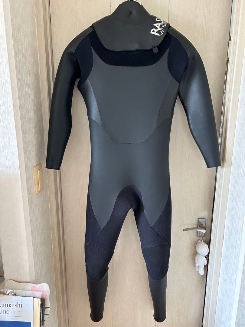 そろそろ冬支度　RASH ラッシュウェットスーツ　セミドライ　L