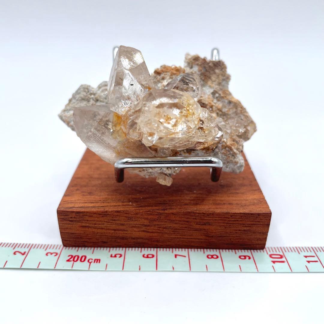 パキスタン産 クォーツ(水晶) 母岩付きクラスター 鉱物標本