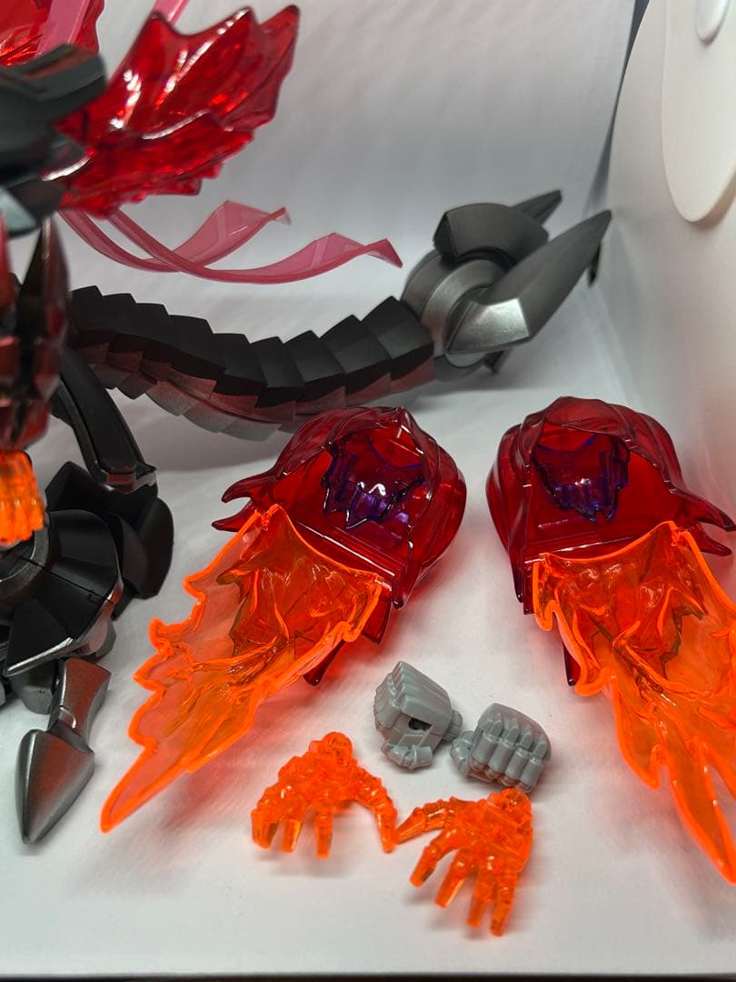 プラモデル　組立済　模型　LBX ダンボール戦機　イフリート　塗装　①