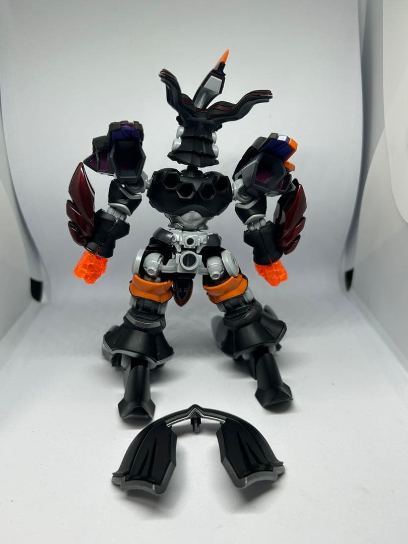 プラモデル　組立済　模型　LBX ダンボール戦機　イフリート　塗装　①