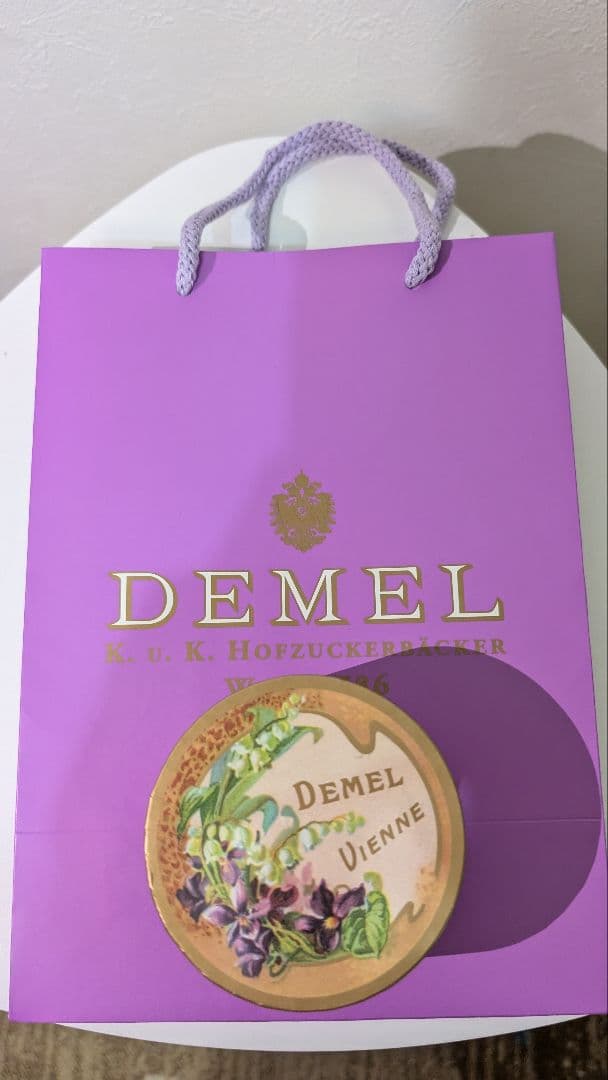 【新品】Demel （デメル）スミレの砂糖漬け 大（70g）　ウィーン　贈答向