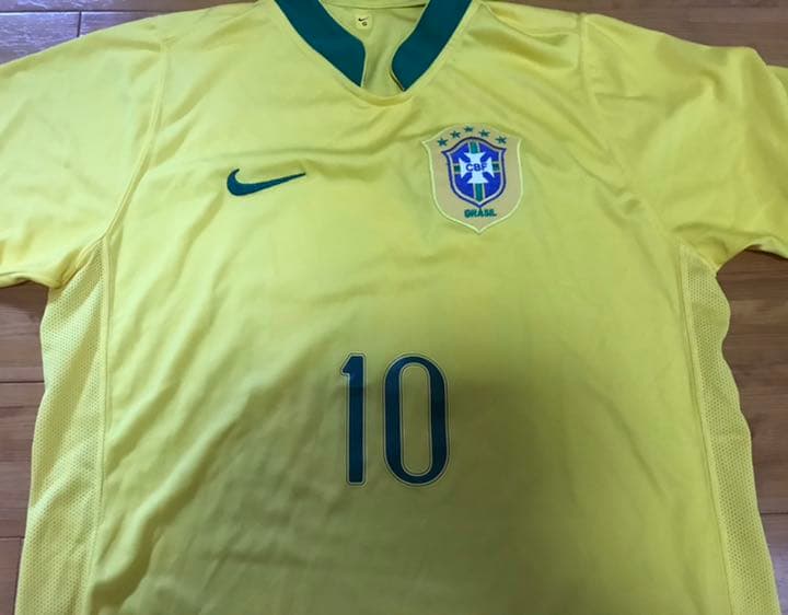 激レア！ロナウジーニョ選手 直筆サイン入り写真＆ユニホームセット　ブラジル代表