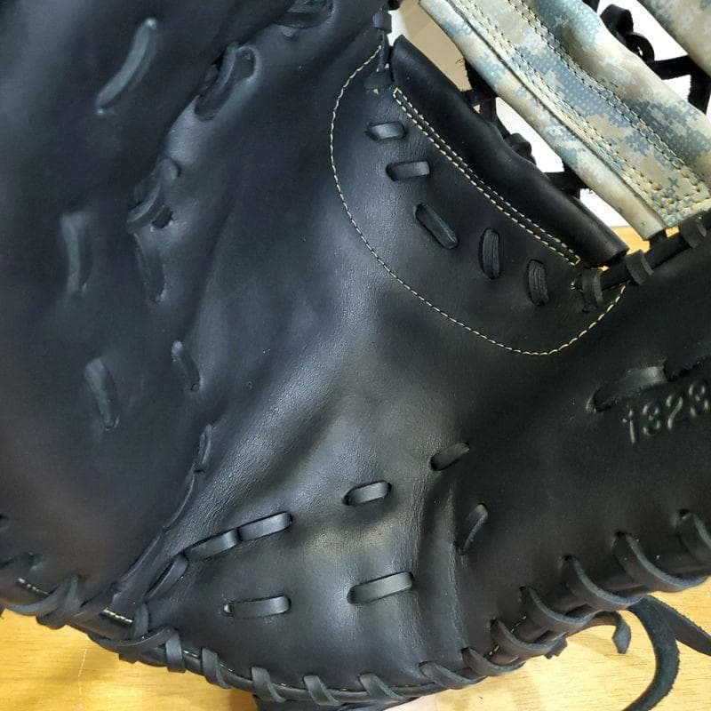 アンダーアーマー CAMO 限定 迷彩 左投げ用 ファーストミット 軟式グローブ