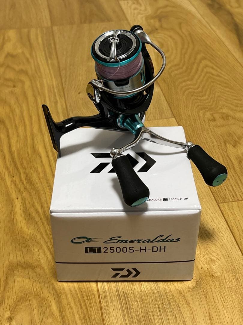 エメラルダス LT2500S-H-DH スピニングリール